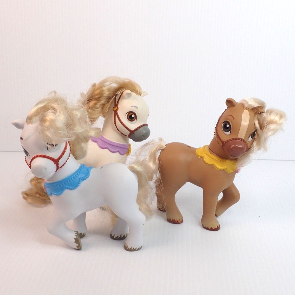 Disney Royal Princess Carriage Pony Lot Cinderella Repunzel Beauty & The Beast
